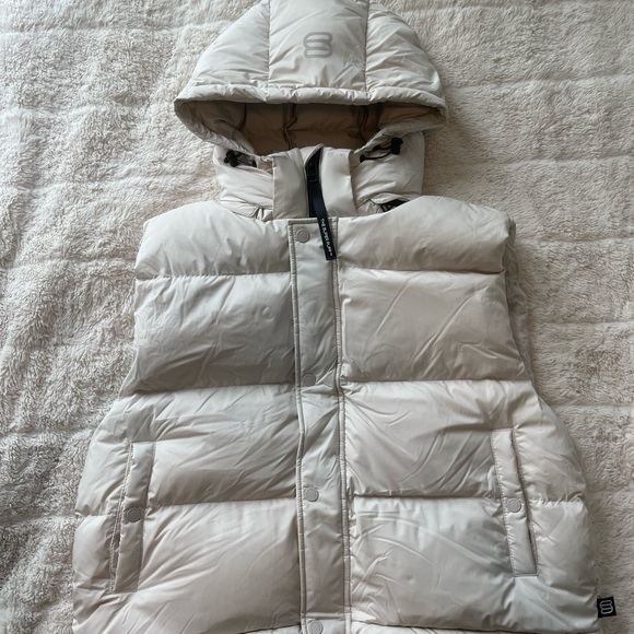 SOLD - Super Puff Vest - Picture 2 of 4